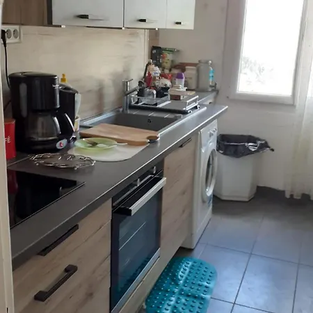 Hotes A Louer Port-frejus 홈스테이 *